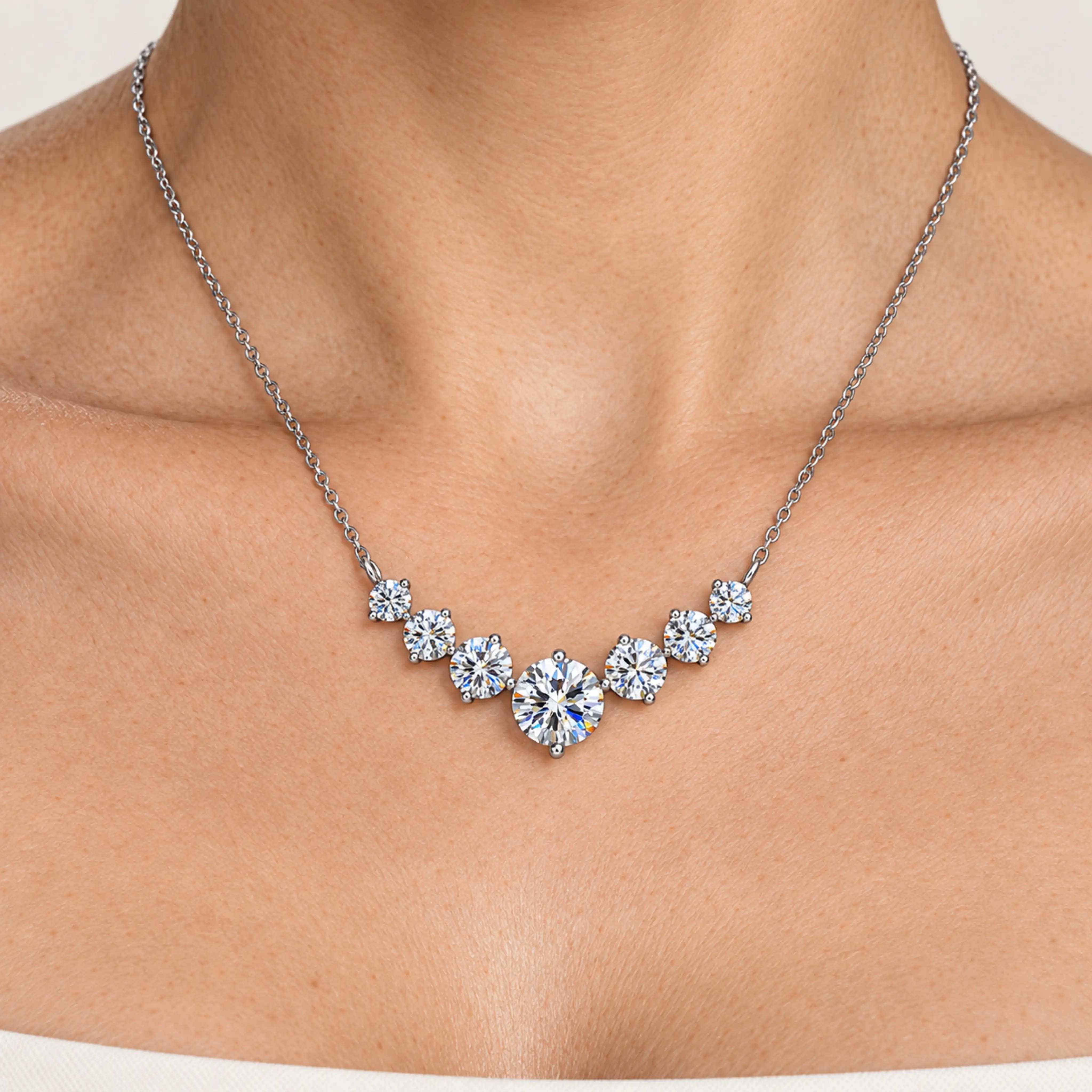 MARDAZA Brilliant V Cluster Round Cut Sterling Silver Moissanite Necklace