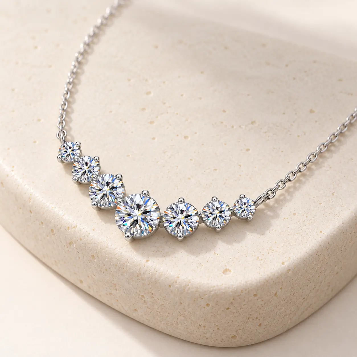MARDAZA Brilliant V Cluster Round Cut Sterling Silver Moissanite Necklace
