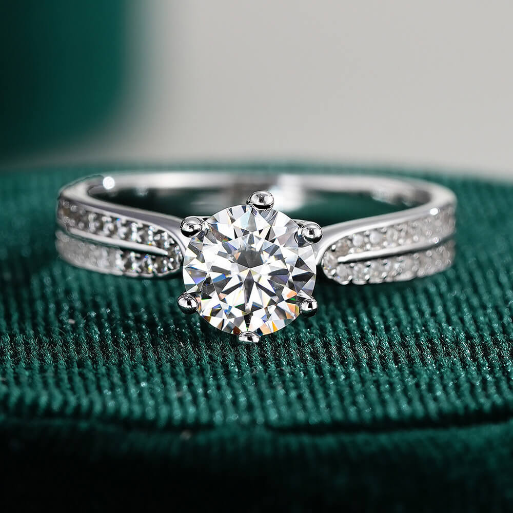 MARDAZA Forever Glow Six-Prong Moissanite Ring in Sterling Silver