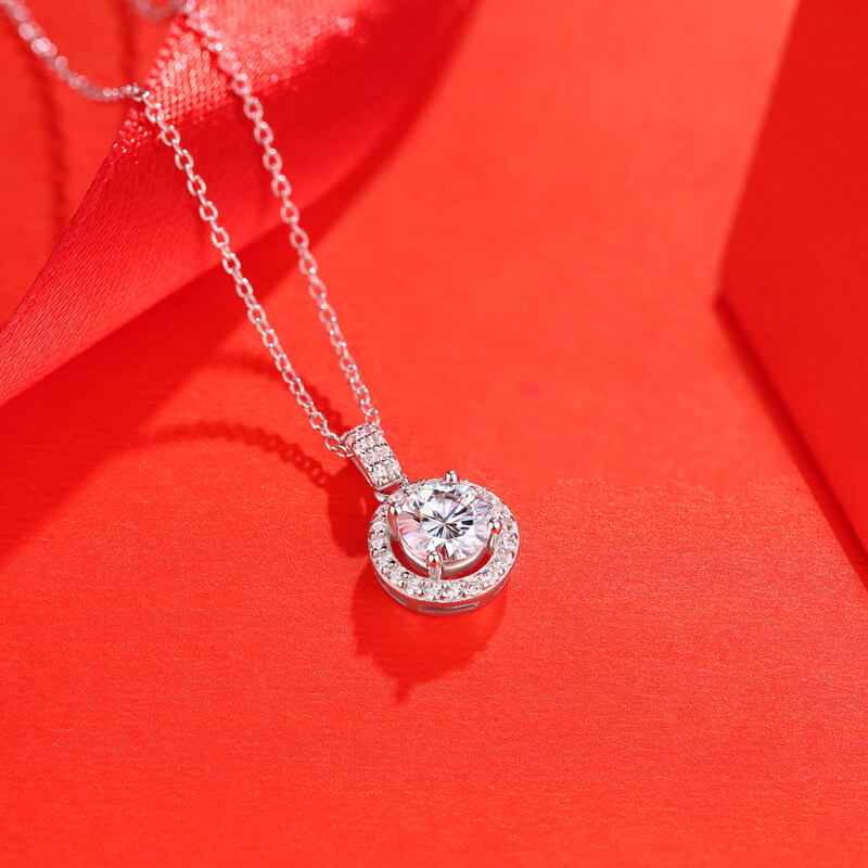 S925 Circle Pendant Moissanite Necklace-MARDAZA