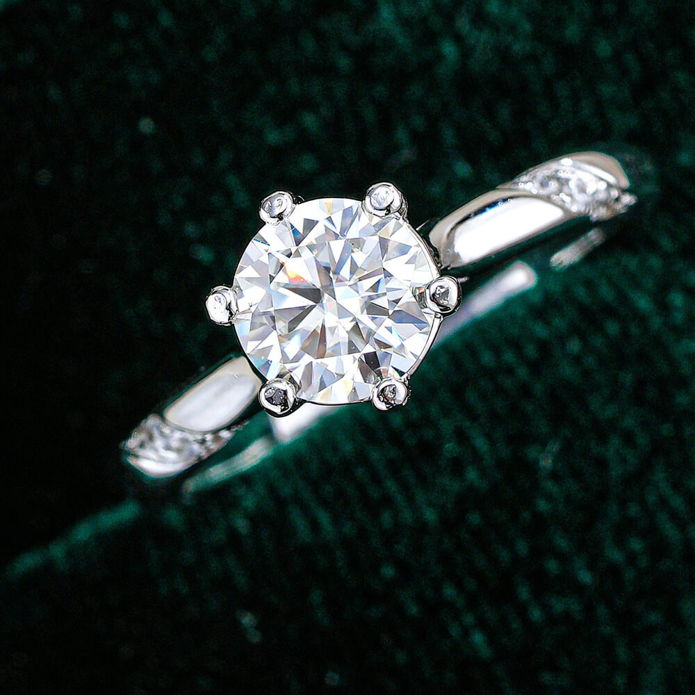 MARDAZA Eternal Twist Round Cut Sterling Silver Moissanite Ring
