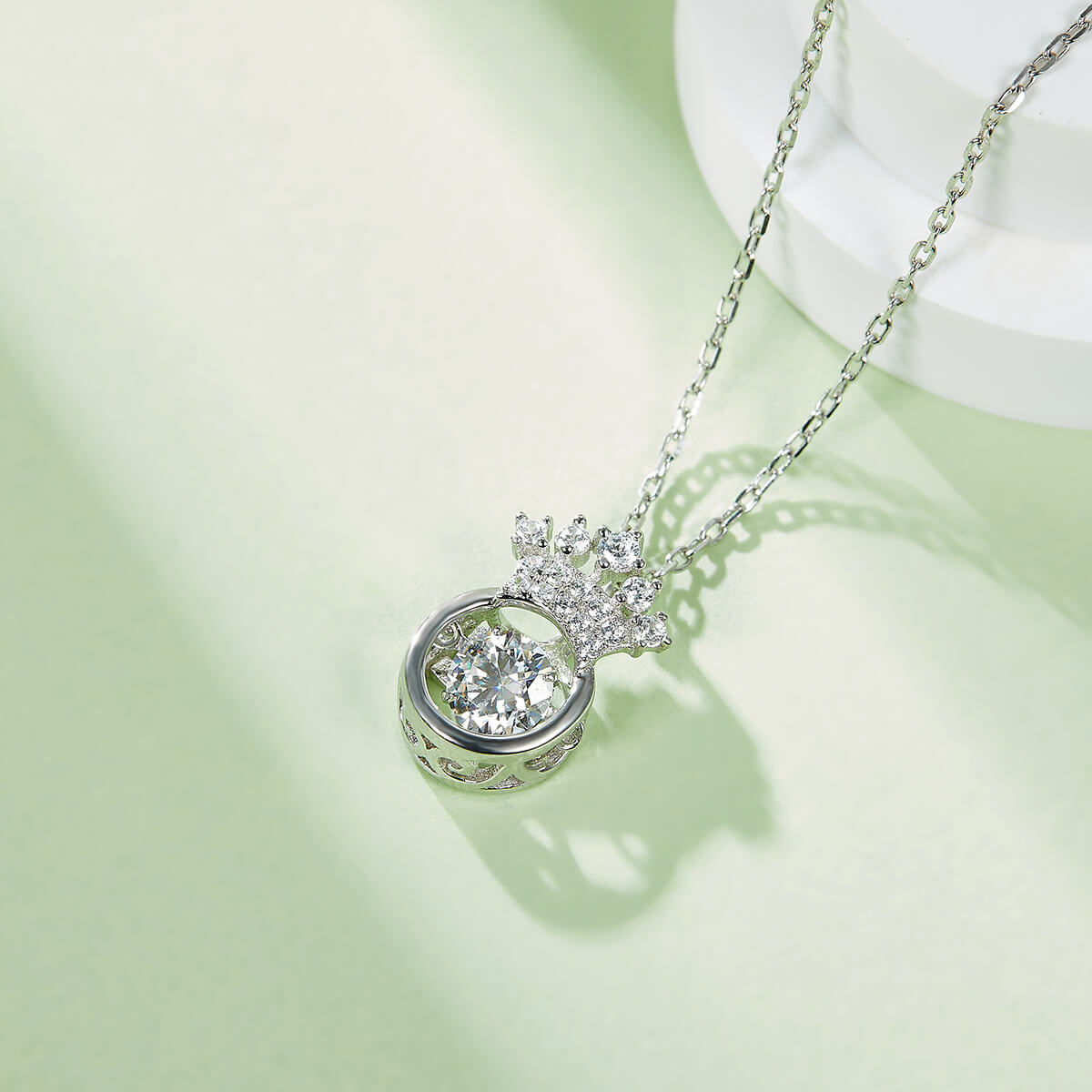 MARDAZA Dancing Queen Crown Round Cut Sterling Silver Moissanite Necklace