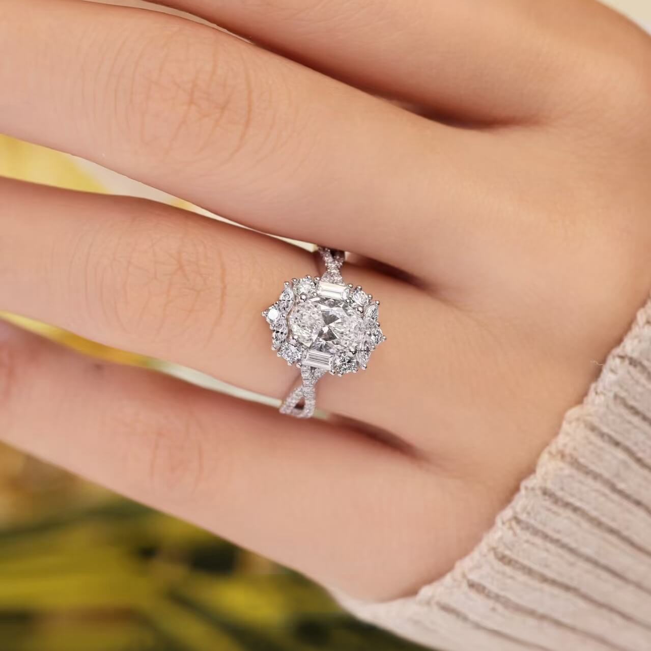 MARDAZA Twist Oval Cut Sterling Silver Polaris Moissanite Ring