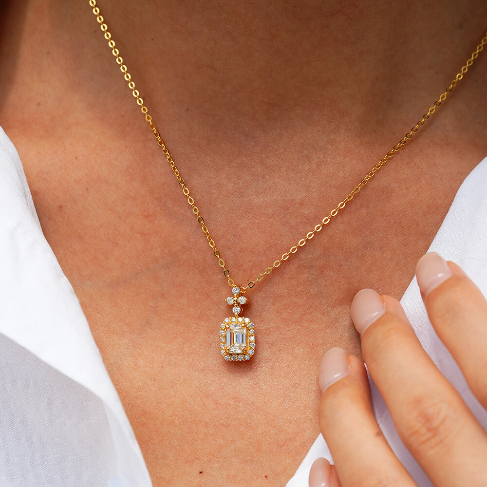 MARDAZA Emerald Cut Sterling Silver Moissanite Necklace