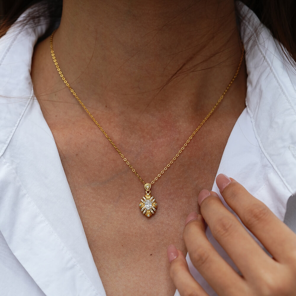 MARDAZA Sunburst Oval Cut Golden Sterling Silver Moissanite Necklace