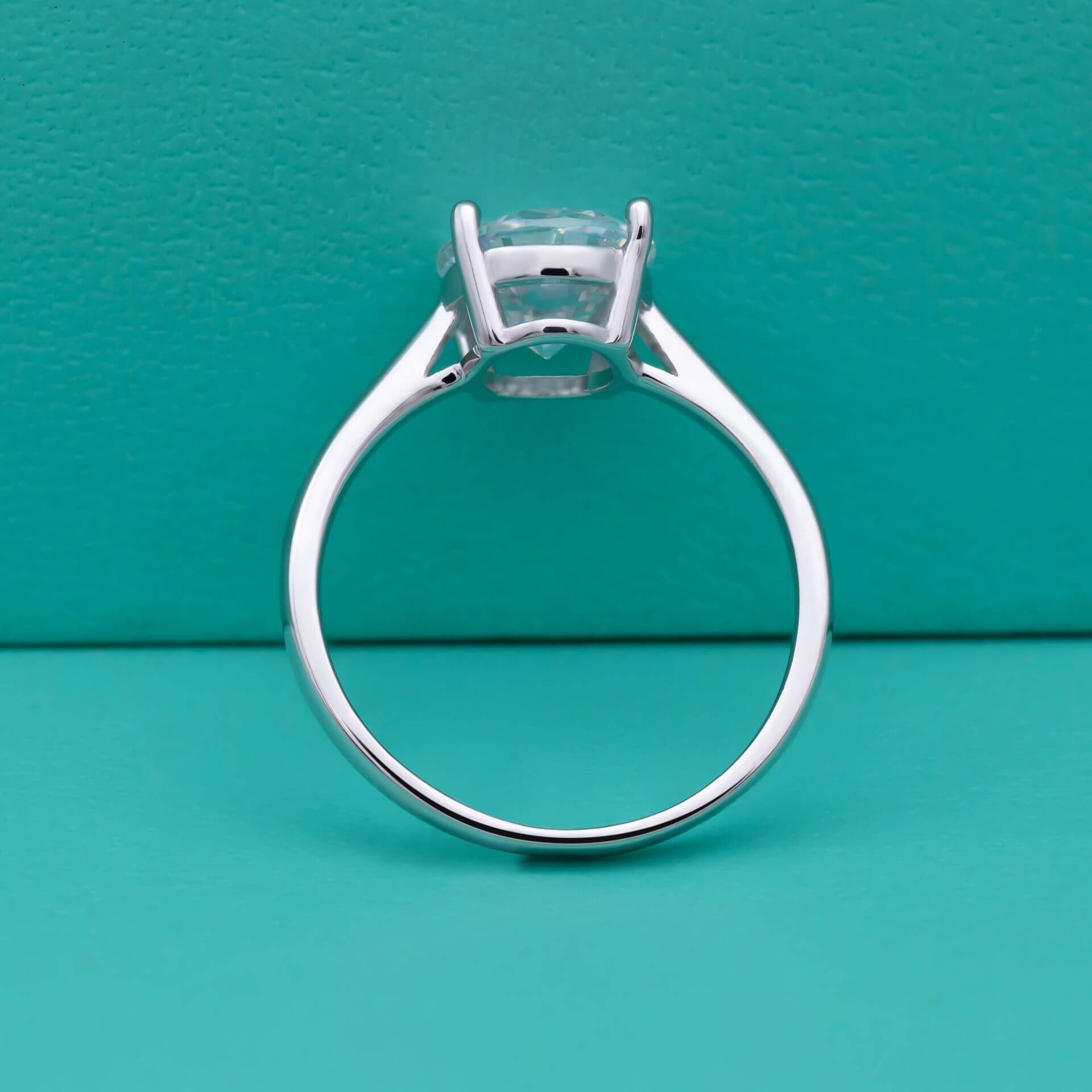  S925 Classic Moissanite Oval Ring