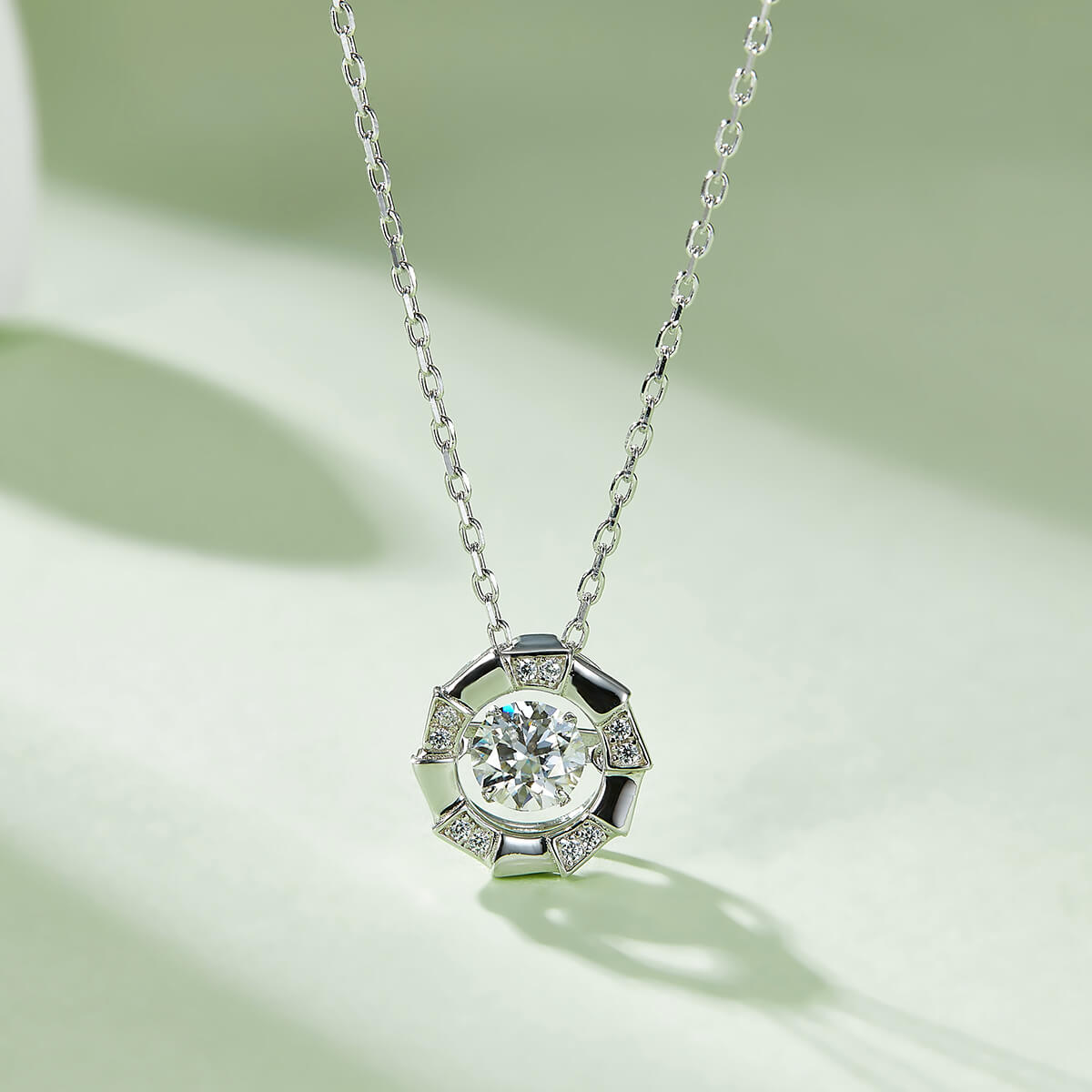 MARDAZA Dancing Octa Bloom Round Cut Sterling Silver Moissanite Necklace