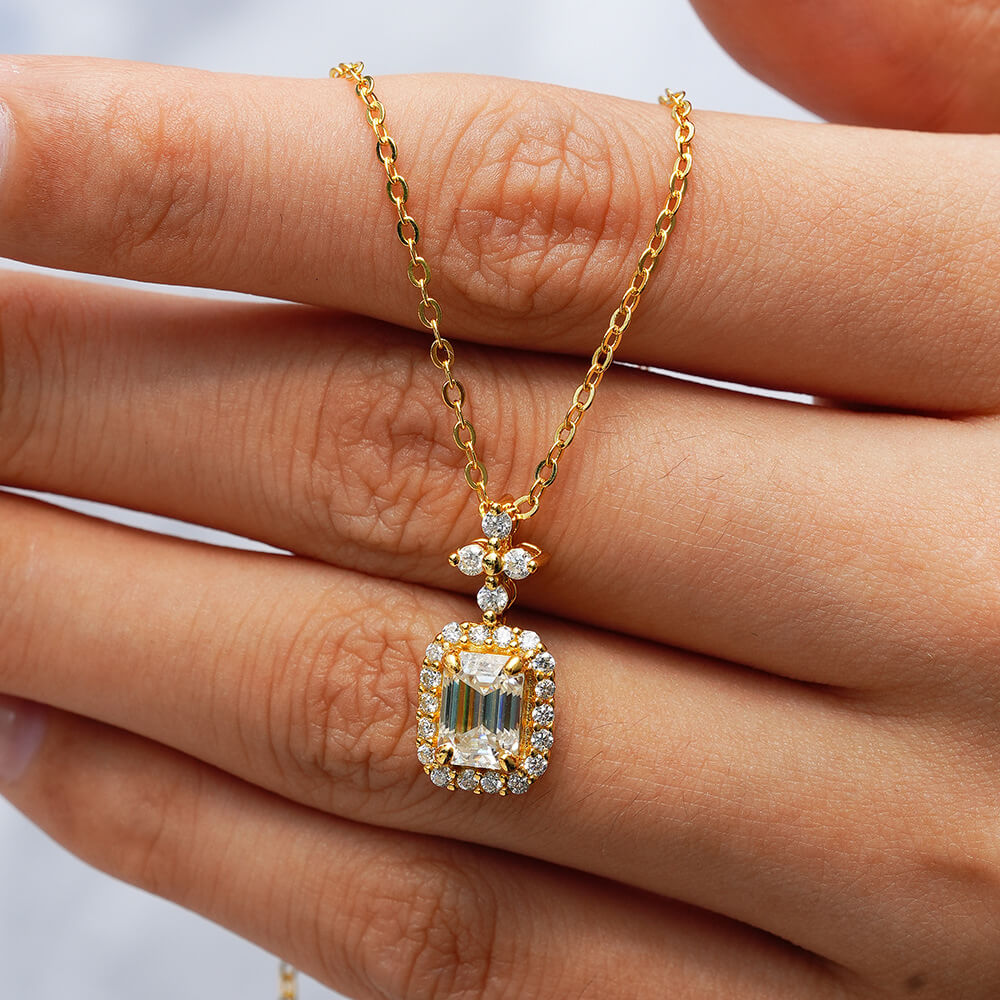 MARDAZA Emerald Cut Sterling Silver Moissanite Necklace