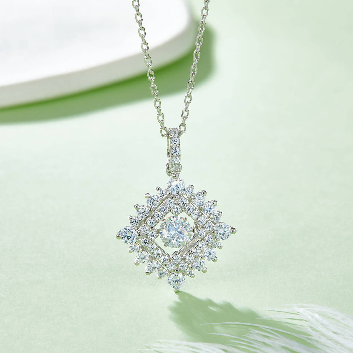 MARDAZA Dancing Halo Frame Round Cut Sterling Silver Moissanite Necklace