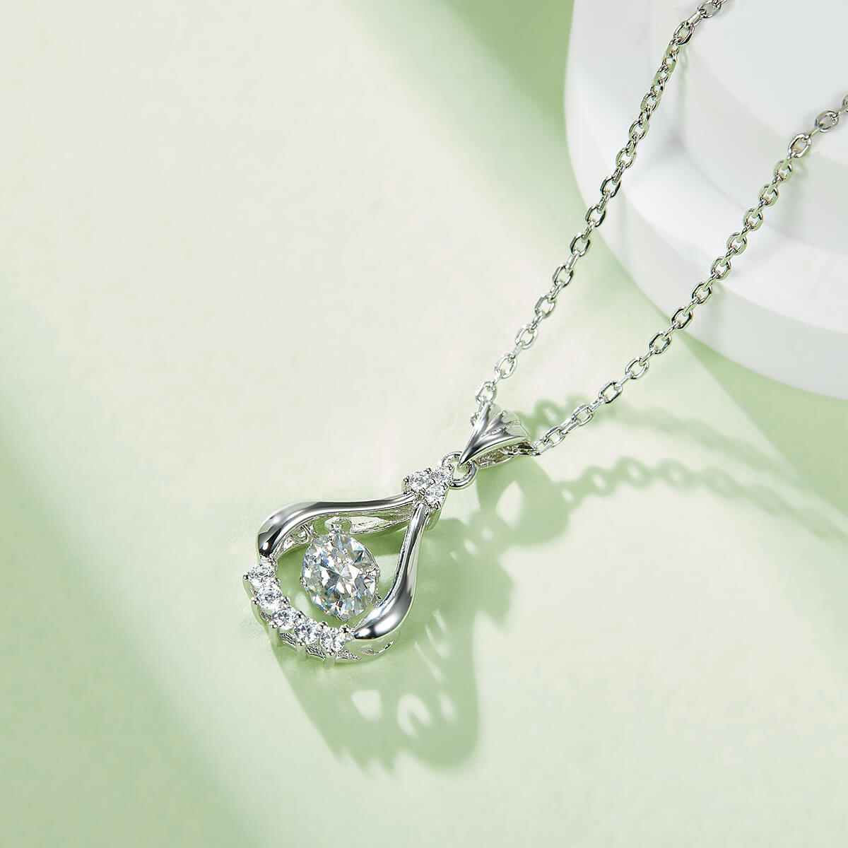 MARDAZA Dancing Teardrop Round Cut Sterling Silver Moissanite Necklace