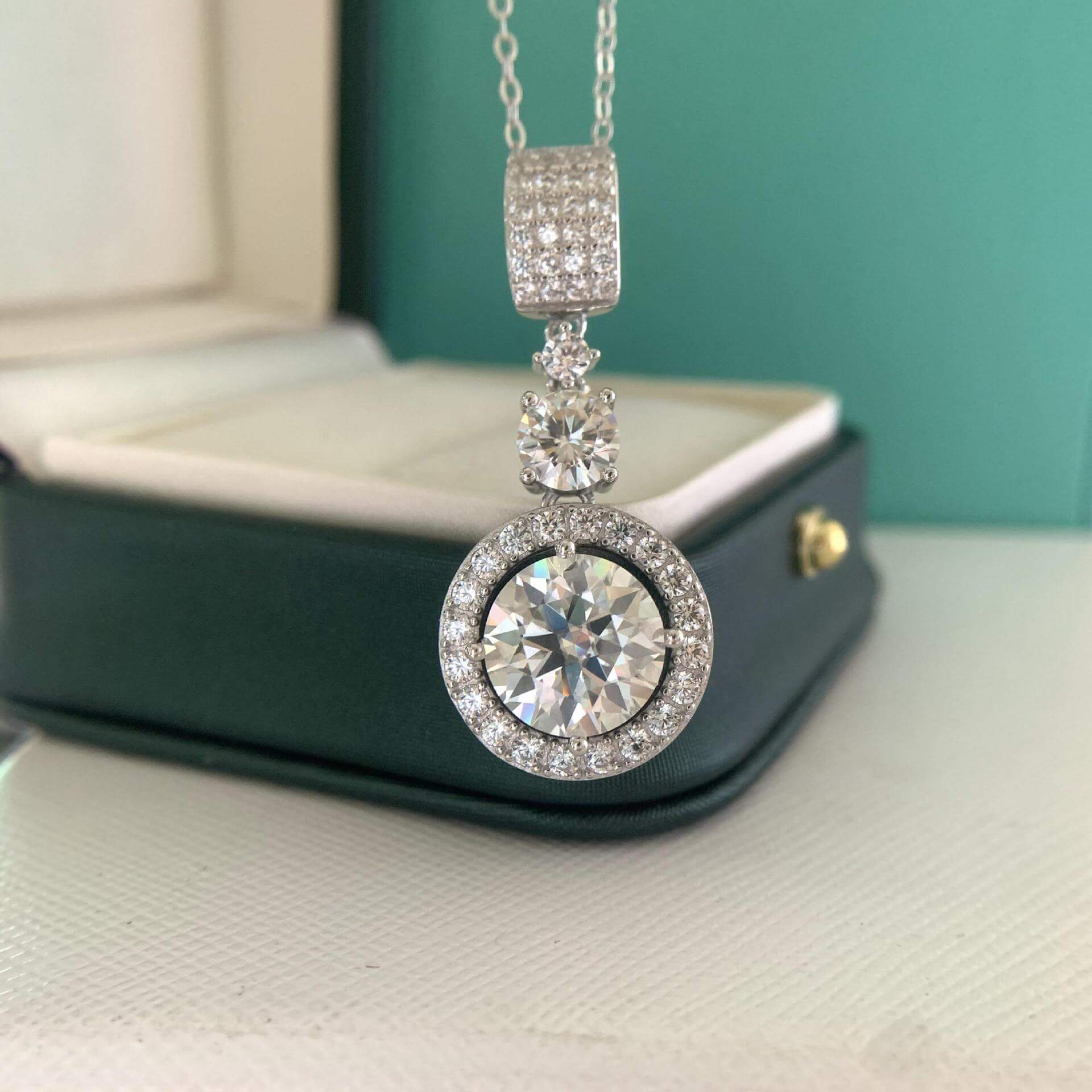 MARDAZA Triple Sparkle Round Cut Sterling Silver Moissanite Necklace