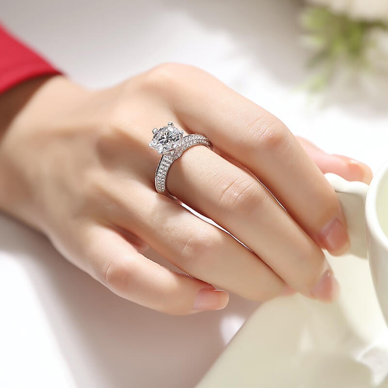 MARDAZA Royal Six-Prong Round Cut Sterling Silver Moissanite Ring