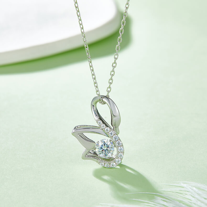  MARDAZA Dancing Swan Round Cut Sterling Silver Moissanite Necklace
