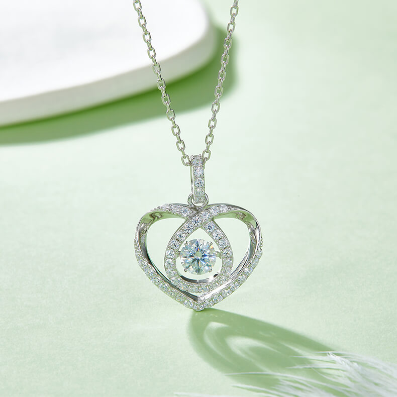 MARDAZA Dancing Heart Round Cut Sterling Silver Moissanite Necklace