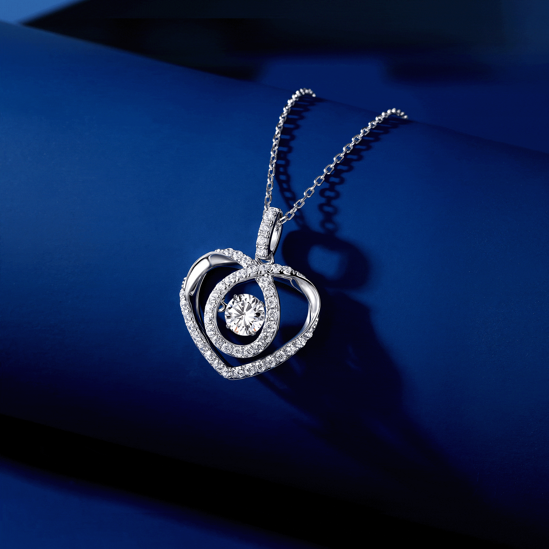 MARDAZA Dancing Heart Round Cut Sterling Silver Moissanite Necklace