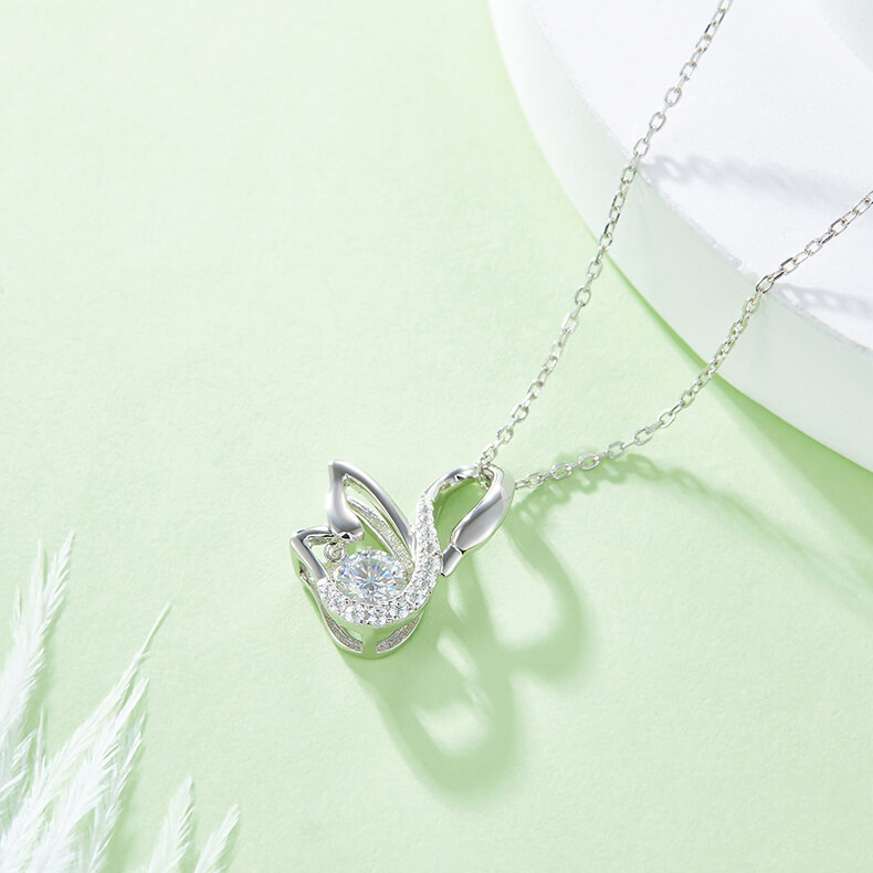 MARDAZA Dancing Swan Round Cut Sterling Silver Moissanite Necklace