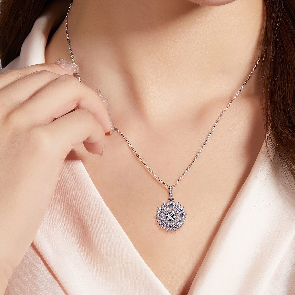 MARDAZA Dancing Sunburst Round Cut Sterling Silver Moissanite Necklace