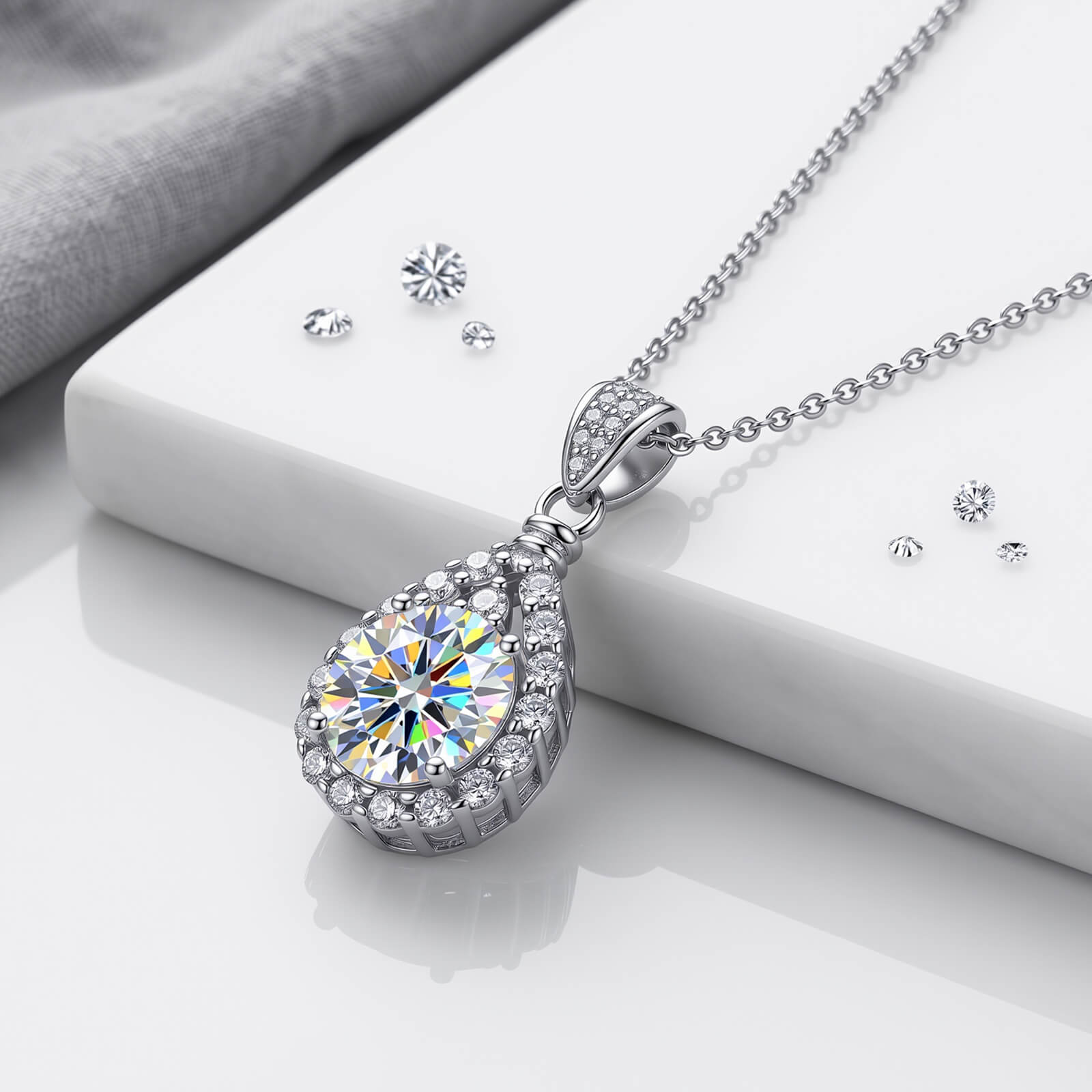 MARDAZA Teardrop Halo Round Cut Sterling Silver Moissanite Necklace