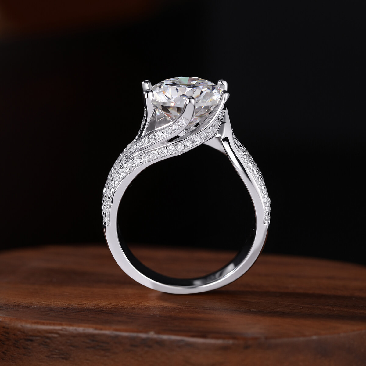 S925 Luxury Moissanite Ring