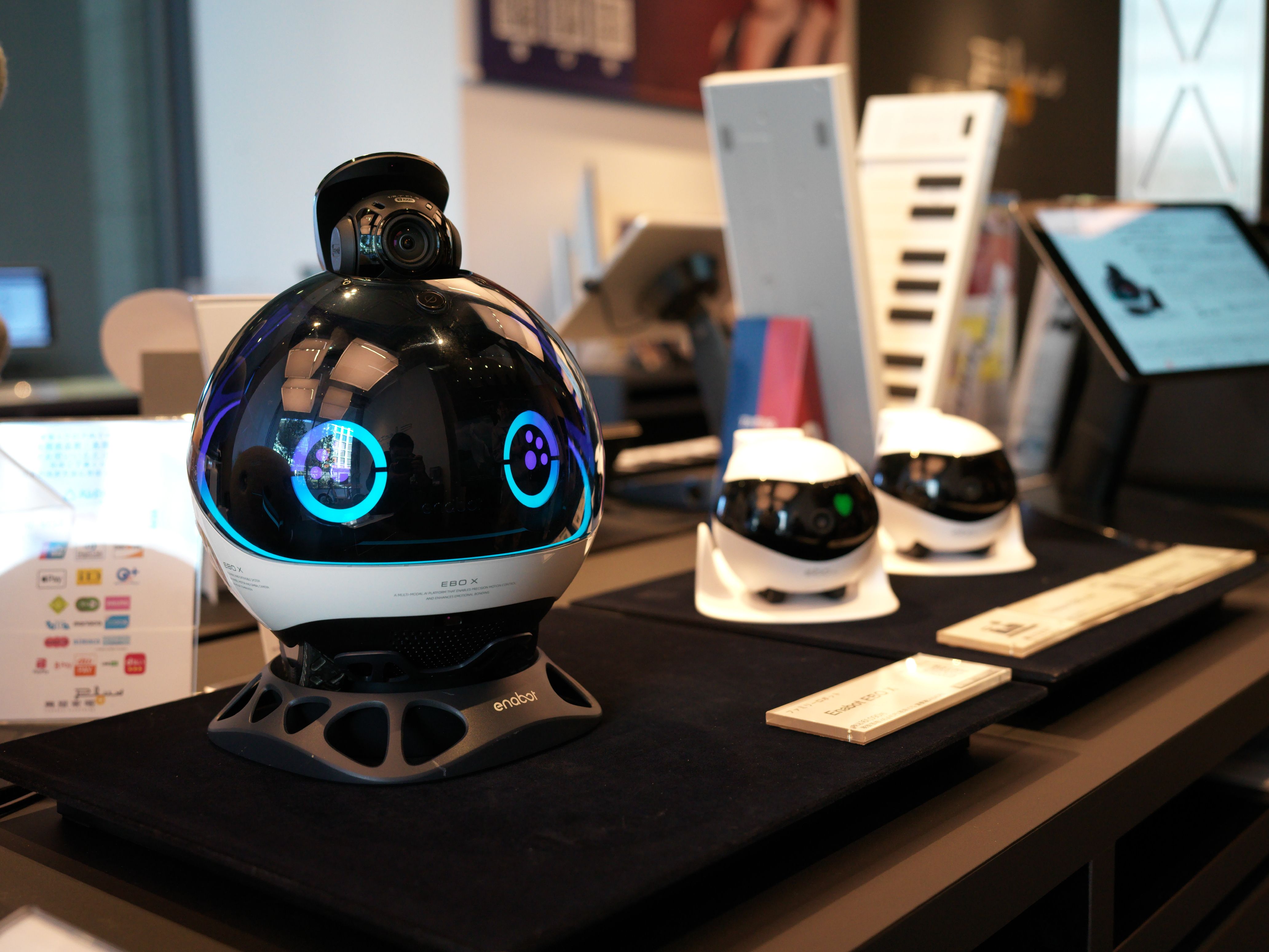 Enabot EBO X Family Companion Robot Comes Equipped with V-SLAM Navigation  and Color Night Vision - TechEBlog