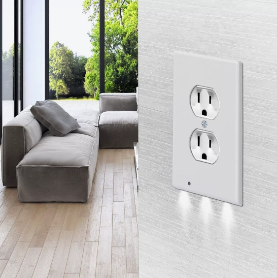 Electrical Outlet Wall Plate with LED Night Light - Automatic On/Off Sensor
