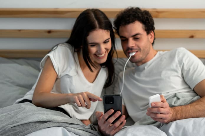 Anti-snoring tongue trainer