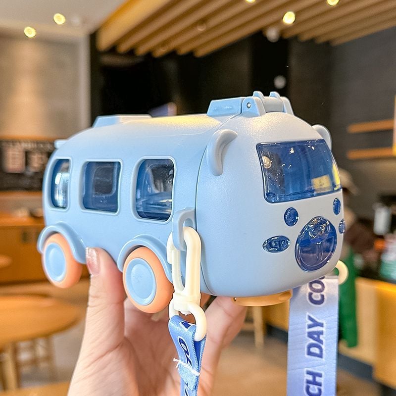 🎁Perfect gift for children 🚌Portable mug in the shape of a bus with shoulder strap.