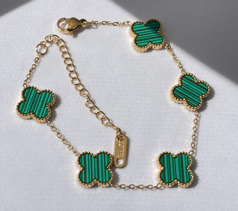 Set - bracelet, earrings and necklace - clover with 4 leaves