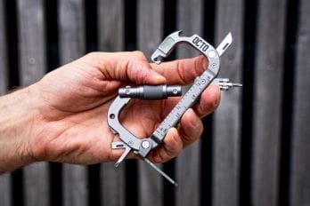 Rugged Ti multitool carabiner w. Window breaker