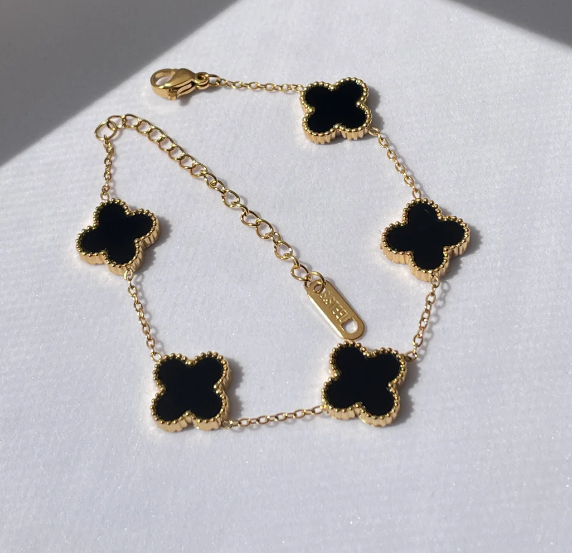 Set - bracelet, earrings and necklace - clover with 4 leaves