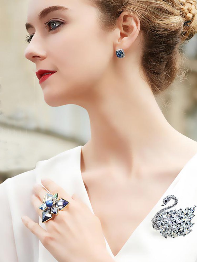 【Tylko przez 3 dni】Kryształowa broszka z łabędziem z uczuciem premium