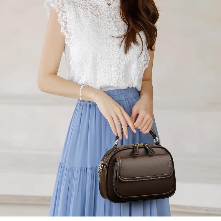 【🎊New products 30% discount】👜Elegant two-layer crossbody bag with wide strap