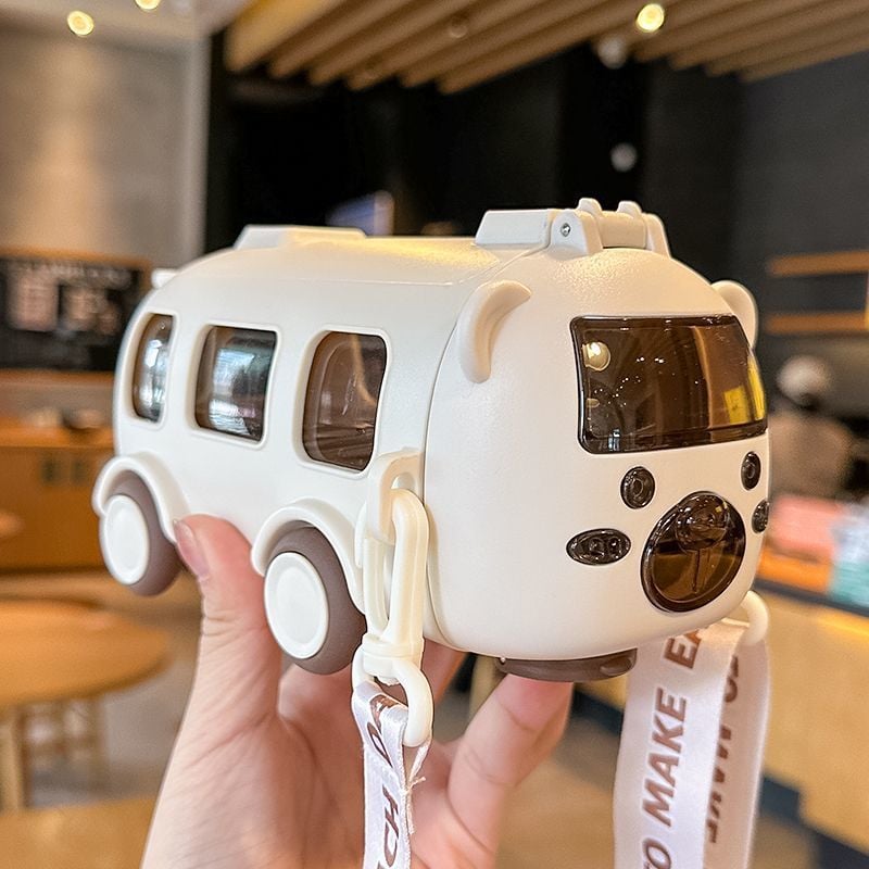 🎁Perfect gift for children 🚌Portable mug in the shape of a bus with shoulder strap.