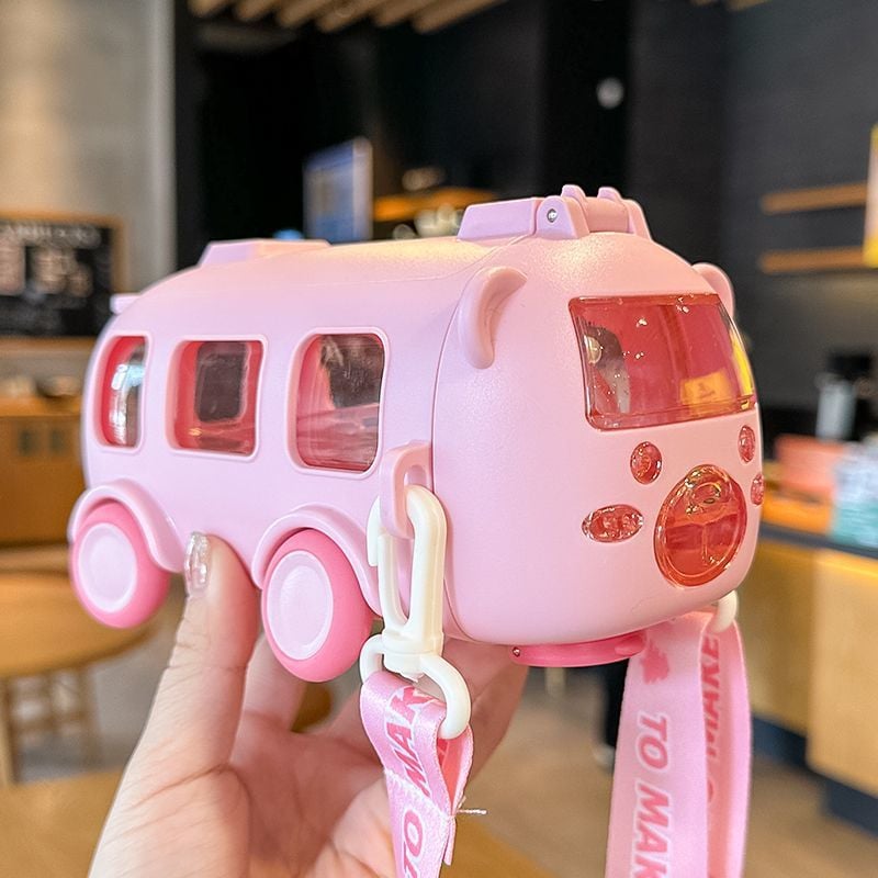 🎁Perfect gift for children 🚌Portable mug in the shape of a bus with shoulder strap.