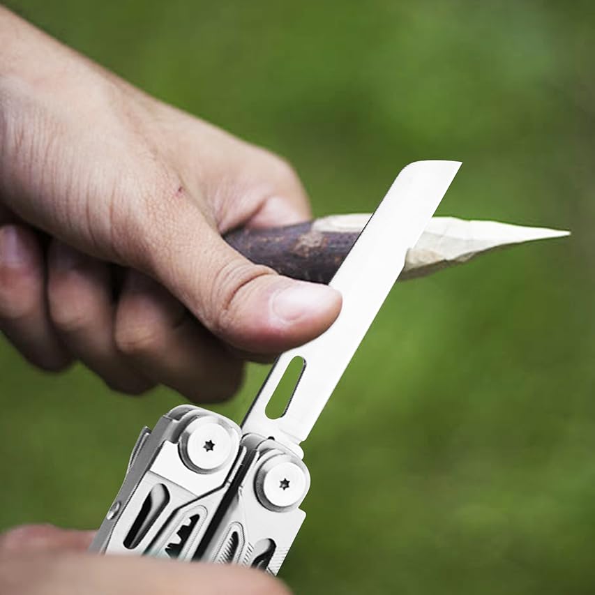 Outdoor multifunctional pliers