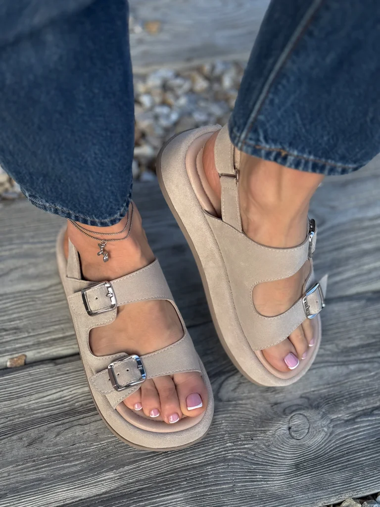 Look special✨Burgundy style🥰 women's shoes