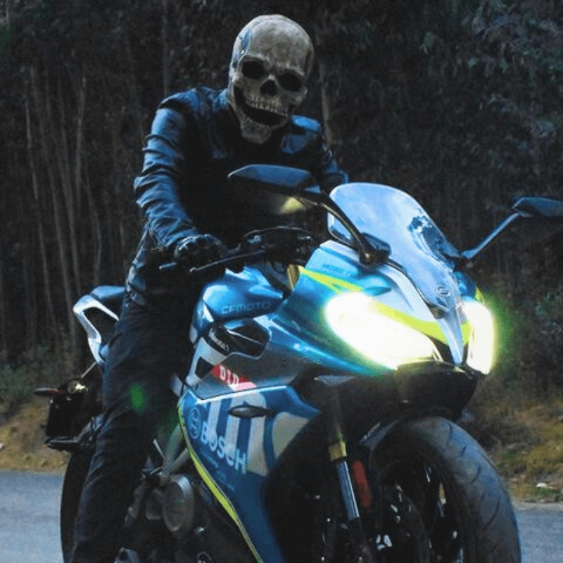 Full Head Skull Helmet with Movable Jaw