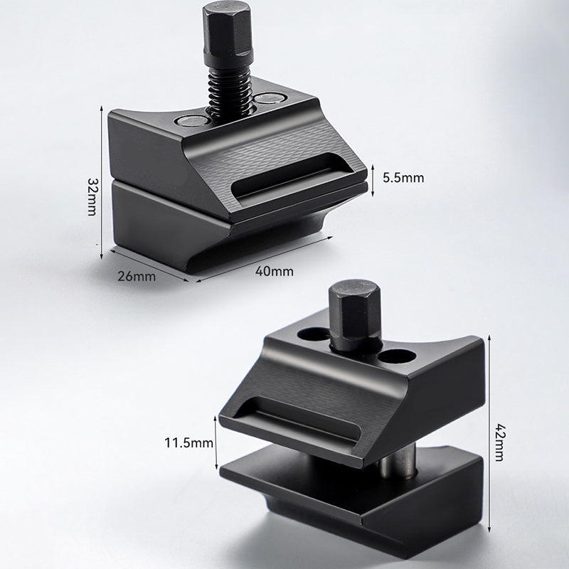 Set of tools for separating and expanding car suspension struts
