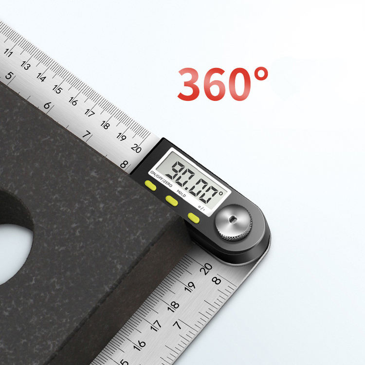 Angle ruler with digital display
