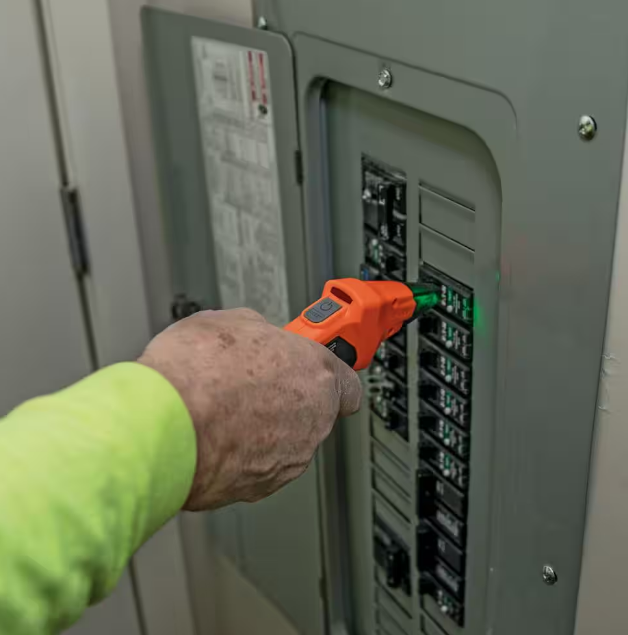 Klein Tools Circuit Breaker Finder Tool Kit