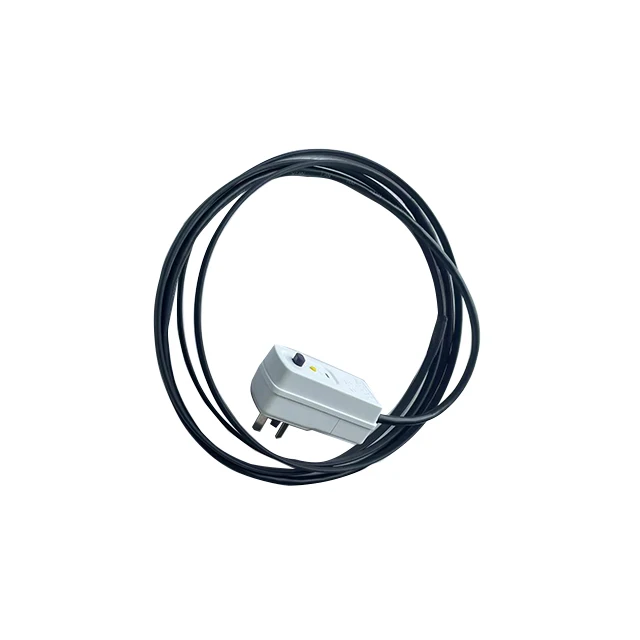 Freeze-thaw electric heating belt with leakage protection plug for water pipe heating