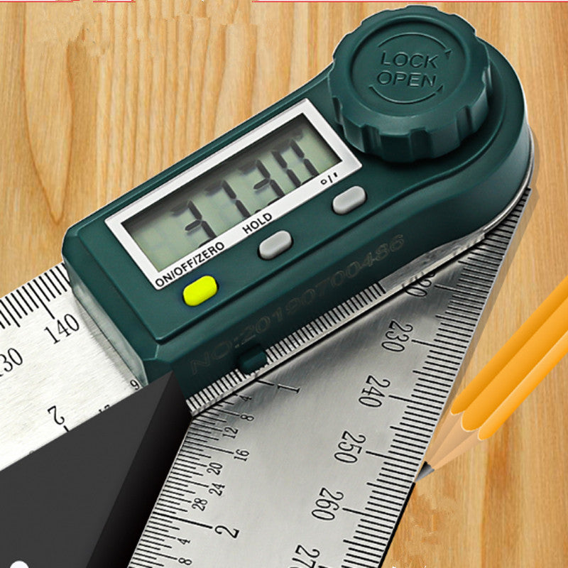Angle ruler with digital display