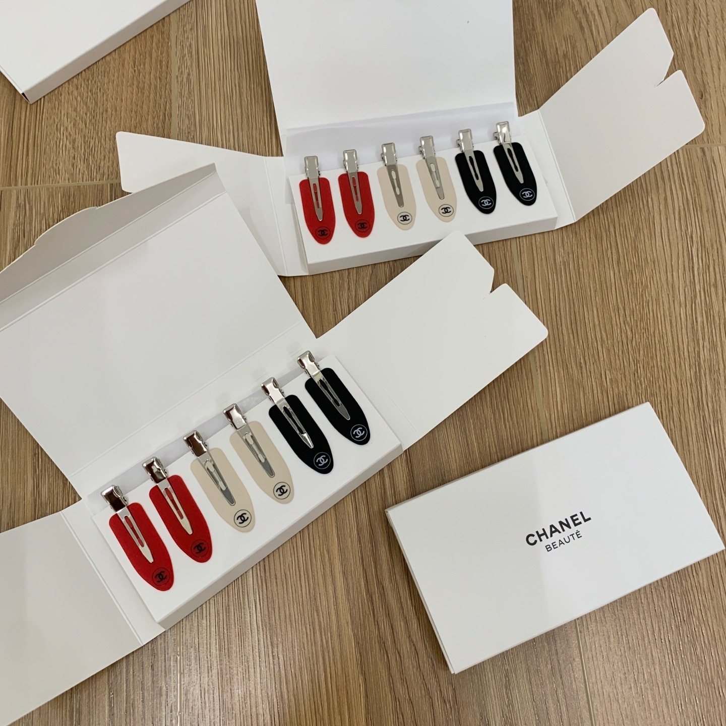 CHANEL Limited Edition Duck Bill Clip 6-Piece Set