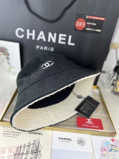  Chanel Black Bucket Hat