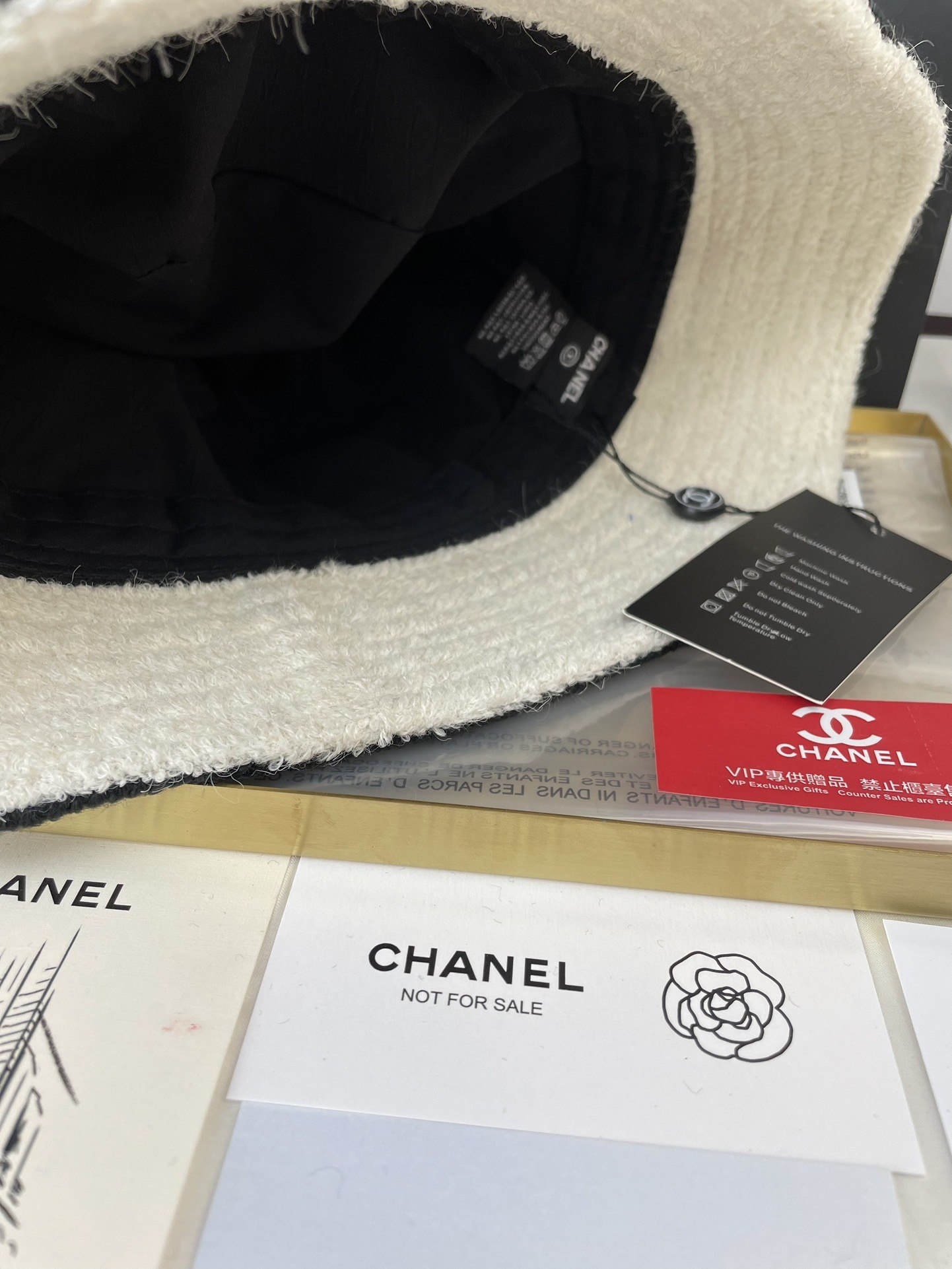  Chanel Black Bucket Hat