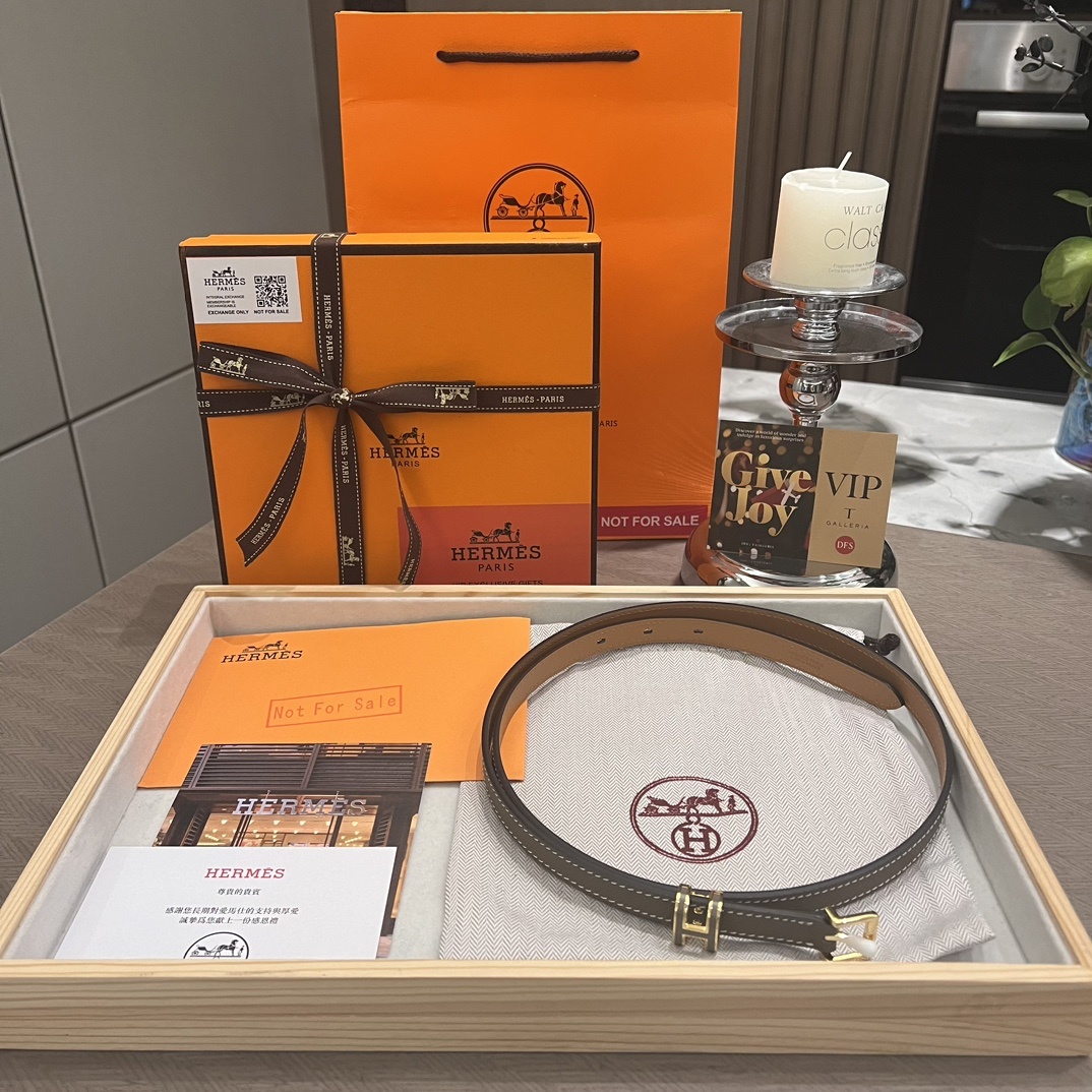 Hermès Classic Women's Belt in Elephant Grey
