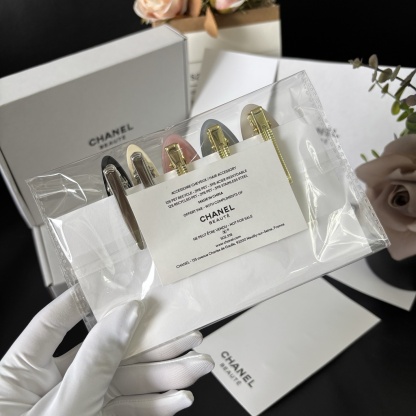 CHANEL Duckbill Clip 5-Piece Set