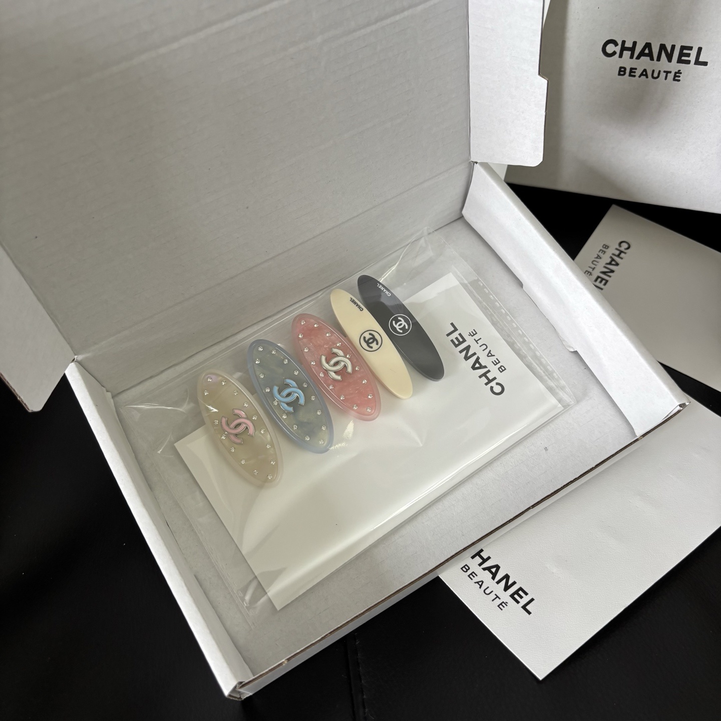 CHANEL Duckbill Clip 5-Piece Set