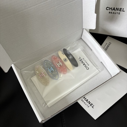 CHANEL Duckbill Clip 5-Piece Set