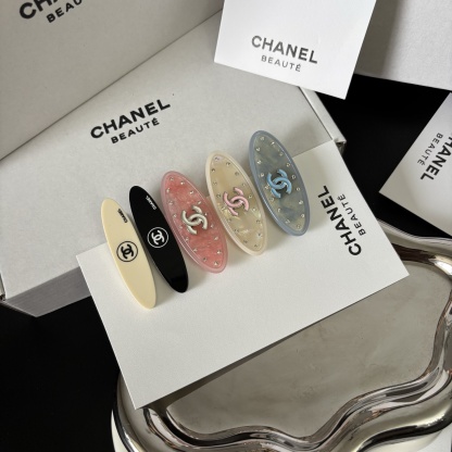 CHANEL Duckbill Clip 5-Piece Set